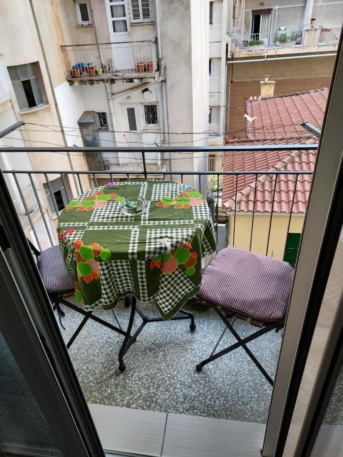 Apartament 7 Stars Near Metro Ateny Zewnętrze zdjęcie