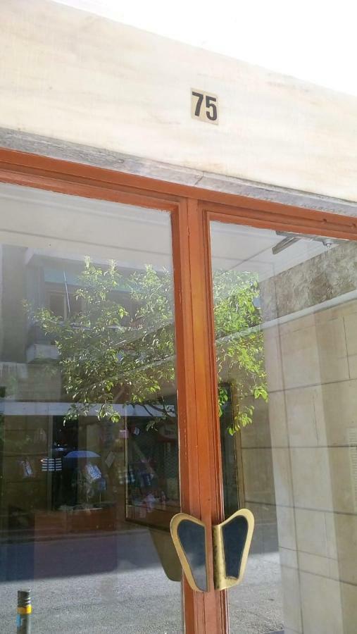 Apartament 7 Stars Near Metro Ateny Zewnętrze zdjęcie